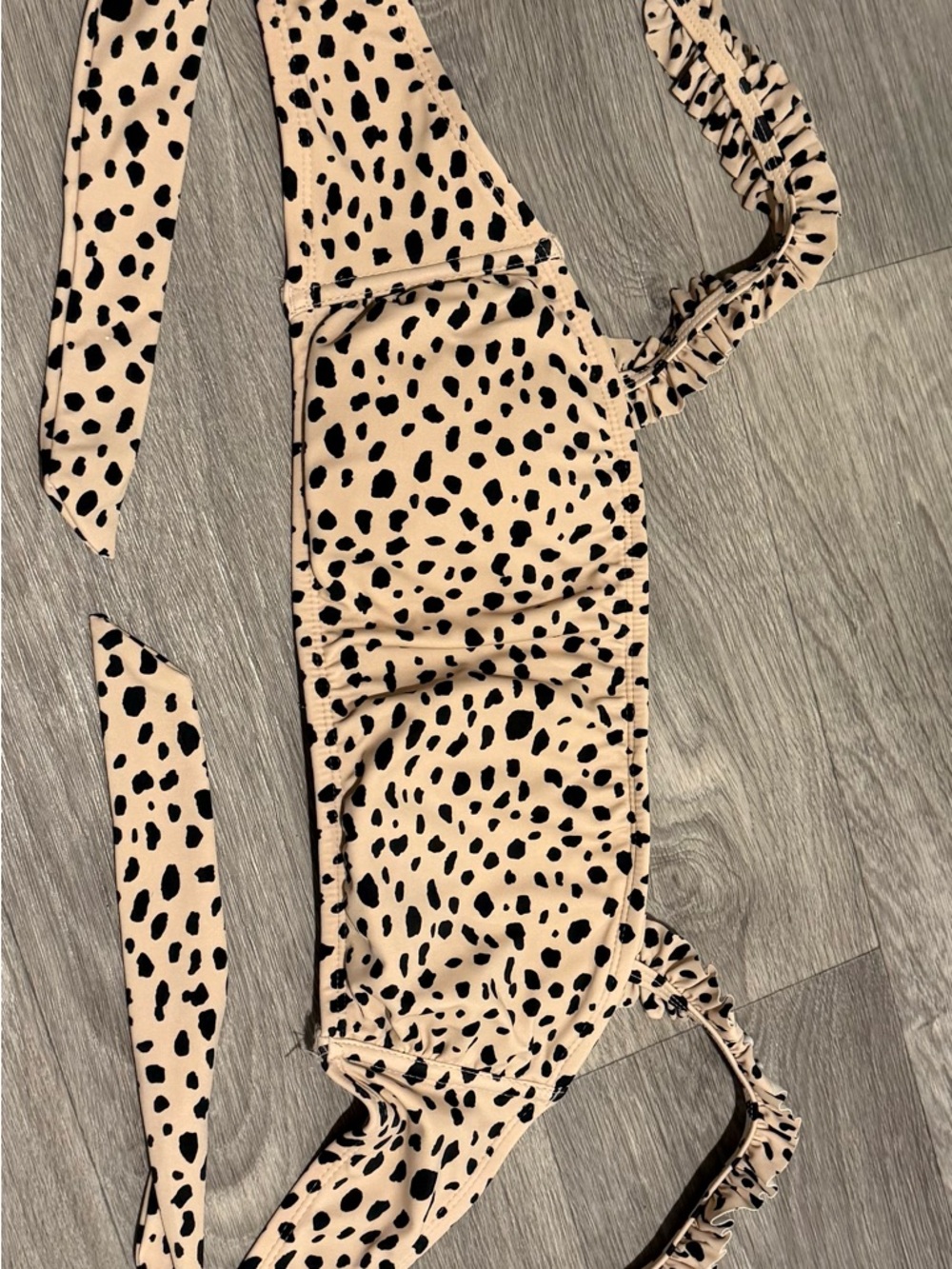 Kona sol Bikini top cheetah‎ pattern.
Medium